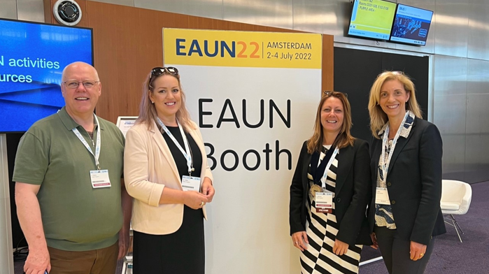 EAUN BAUN Presence at event